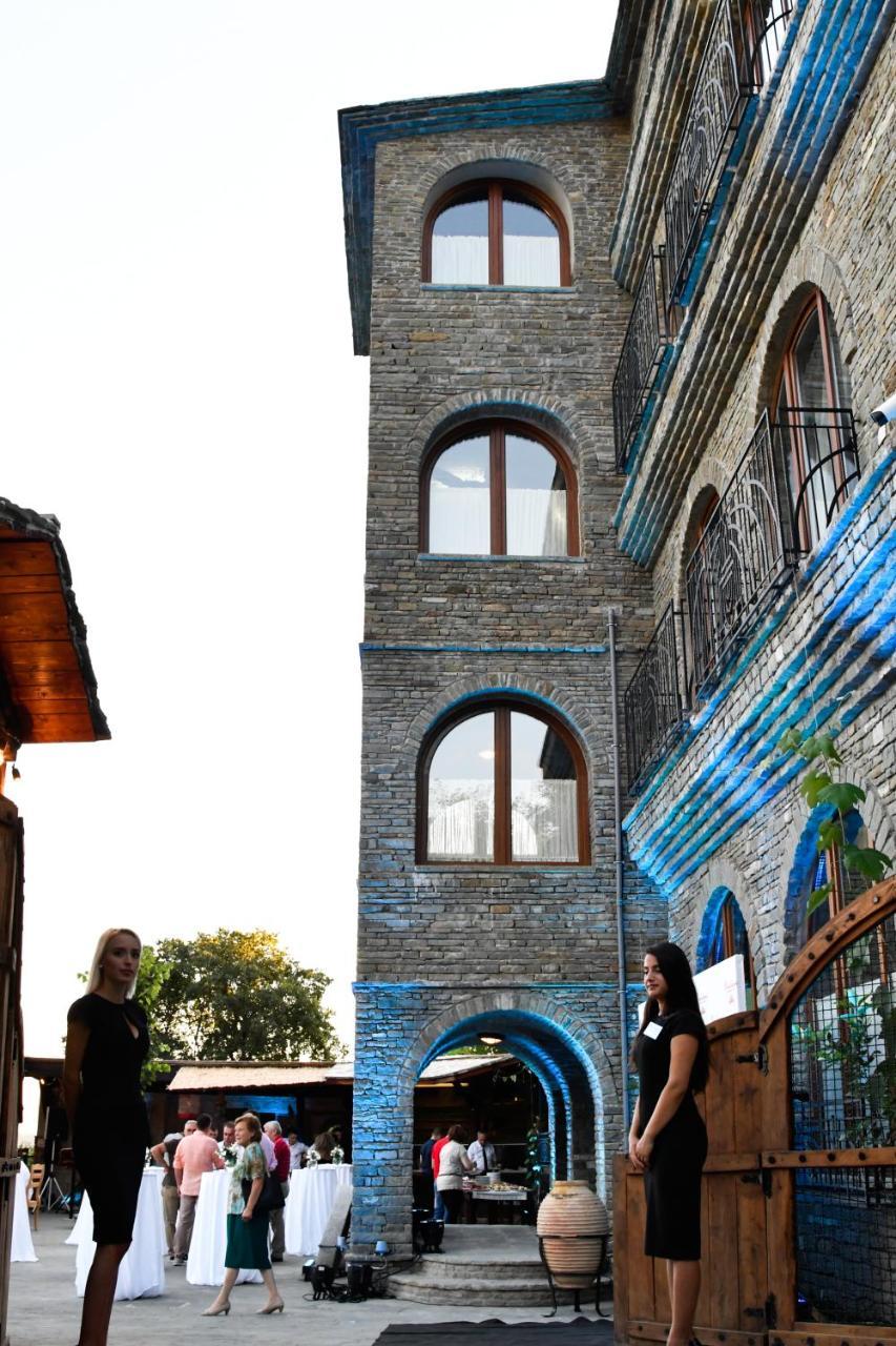 Hotel Restaurant Emblema Petrele Luaran gambar